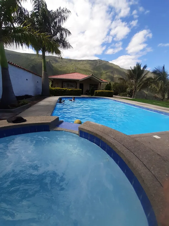 Piscina NEXUS lista para entrega
