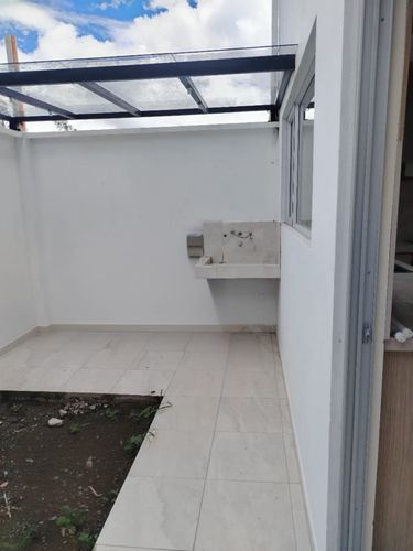 Lavandería — casa modelo Villas Praderas del Valle, Cuenca