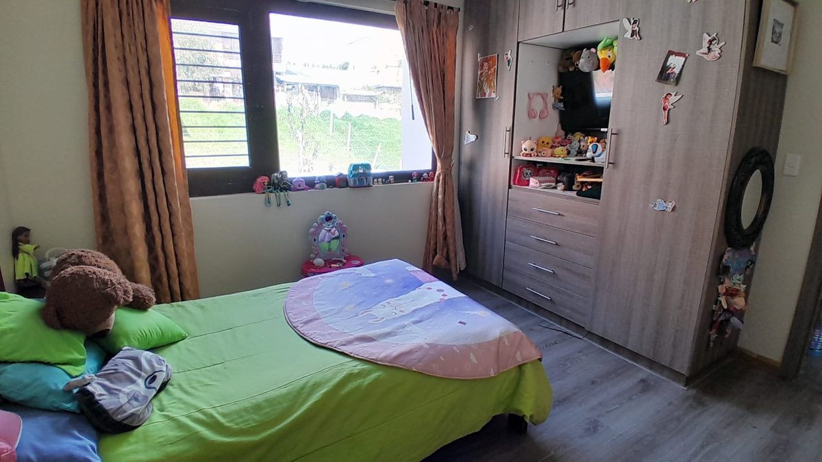 Casa Chilcapamba, Cuenca — Dormitorio con closet