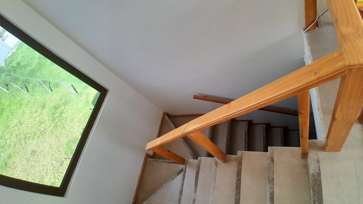 Casa Chilcapamba, Cuenca — Pasamanos de madera