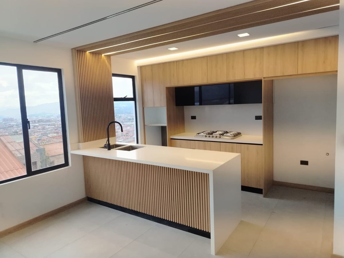 Casa Misicata, Cuenca — Cocina con isla central