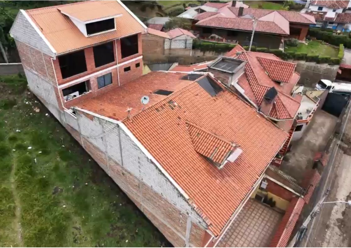 Casa rentera 7 apartamentos, Río Amarillo, Cuenca