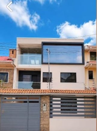 Casa Sector CREA, Cuenca