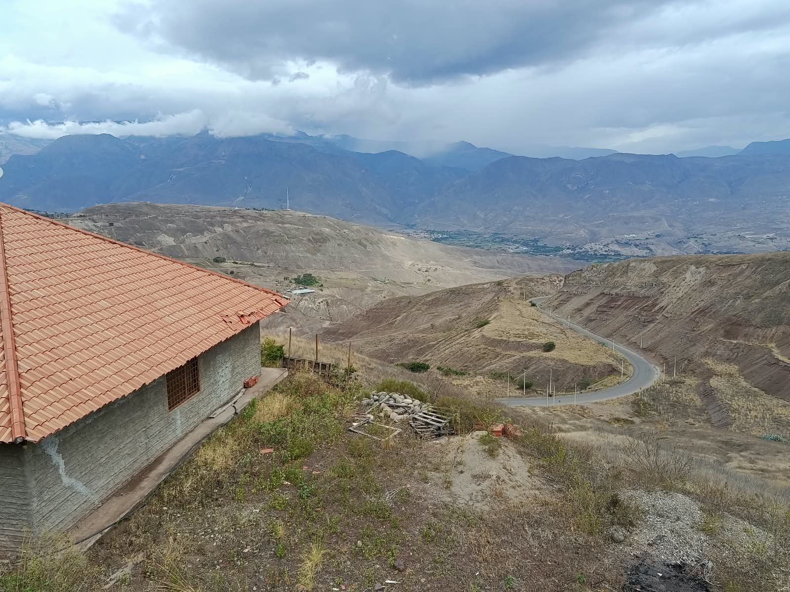 Terreno de 2 hectáreas en Santa Isabel, Azuay — foto 2