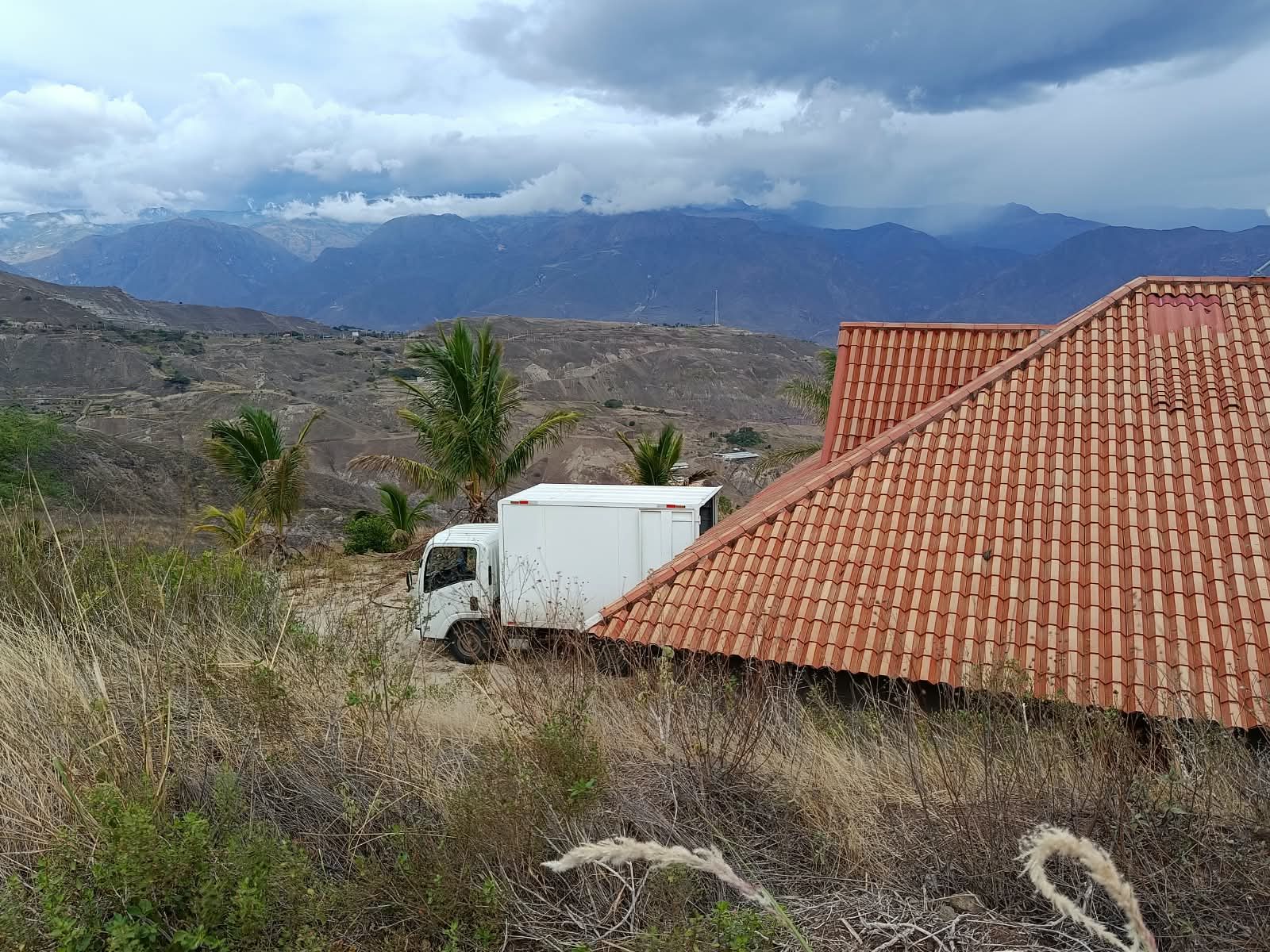 Terreno de 2 hectáreas en venta en Santa Isabel, Azuay